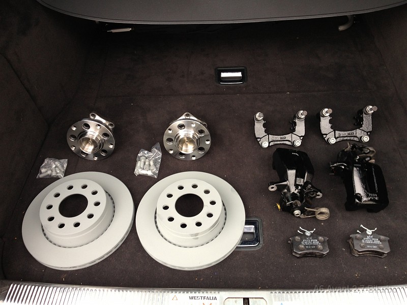 301.jpg - Benötigte Teile - Scheiben vom  C4 V8  mit dem Maß 269x20x64, Sattelhalter vom C4 V8, Lukas Alusättel 43mm z.B. vom 4B Allroad und noch einige Kleinigkeiten wie Stahlflexleitungen zum Anschluss der Sättel. Die Radnaben wechsele ich nur auf Grund der hohen Laufleistung des Wagens ( ~200.000)