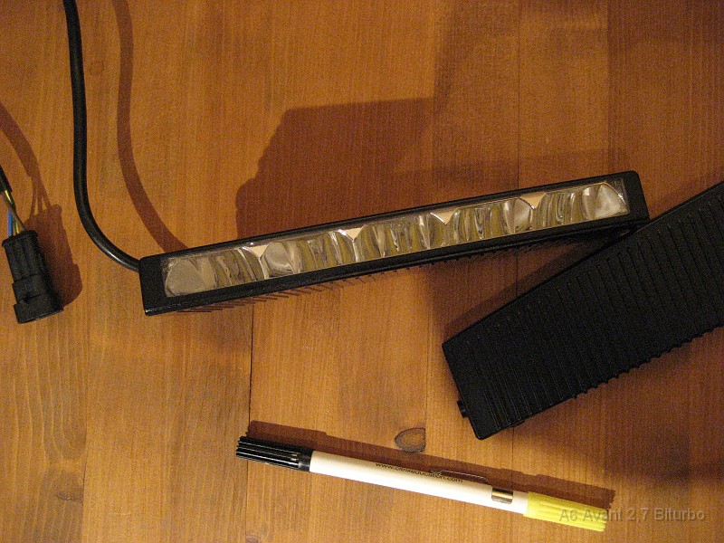 003.JPG - Die Leuchten sind sehr hell und liegen mit der Abstrahlung auch wieder sehr nahe am Original.